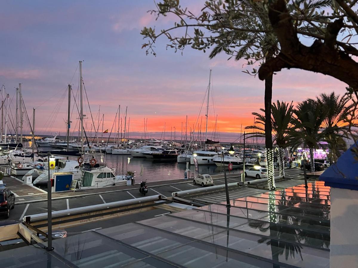 On The Beach - Penthouse On The Mediterranean Estepona Exterior photo